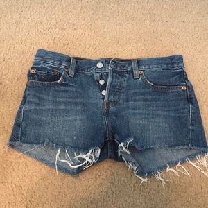 Levi Denim Shorts 25
